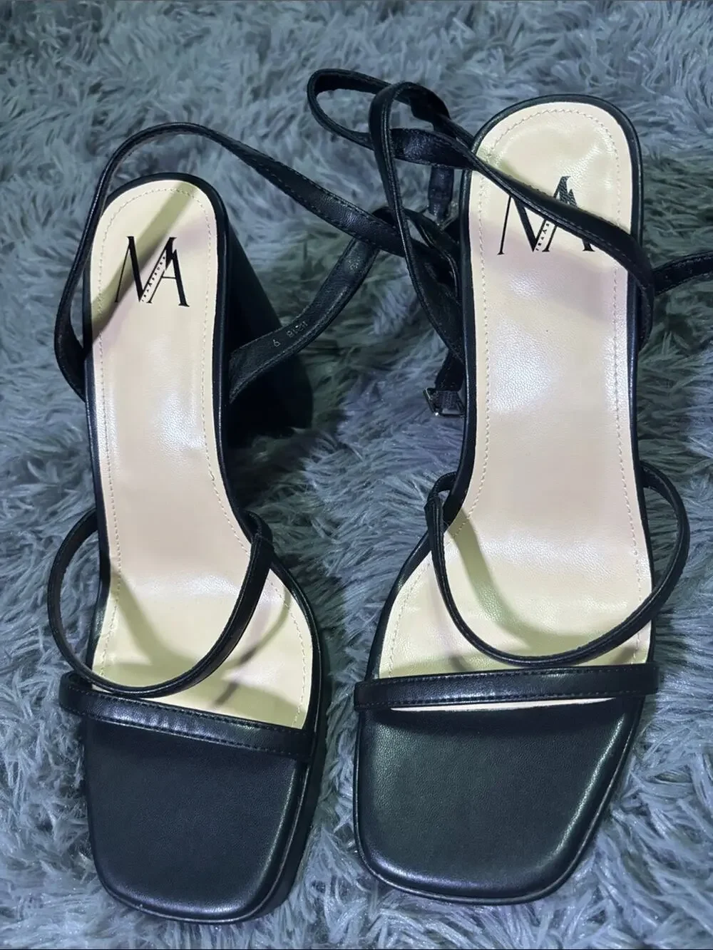Women's Black Strappy chunky Block high Heel Sandals NEW sz 9